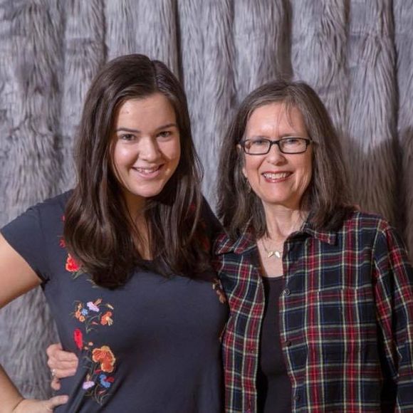 Meet your Posher, Alexandra - Picture 1 of 1